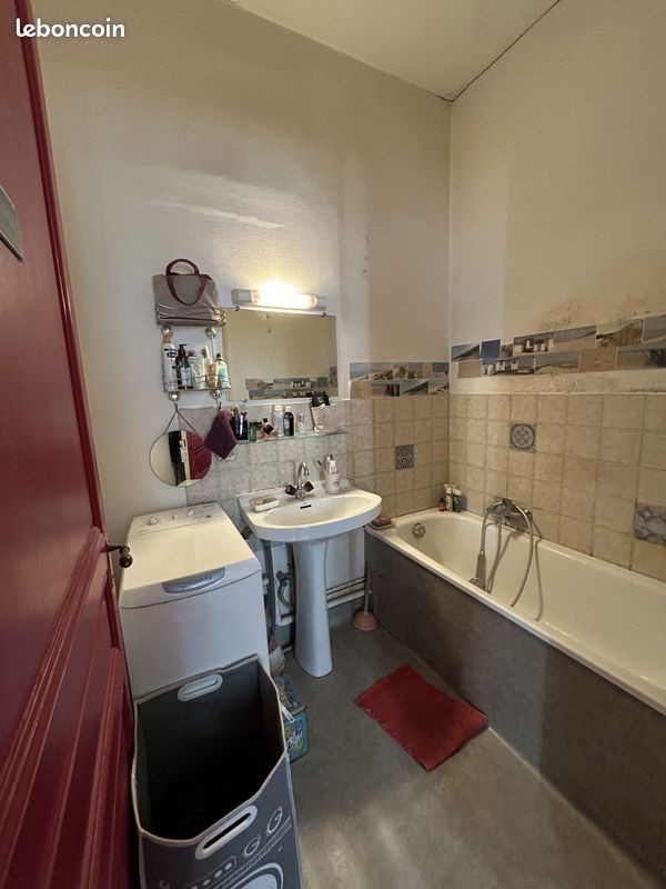 Appartement à louer, 57m², Saintes