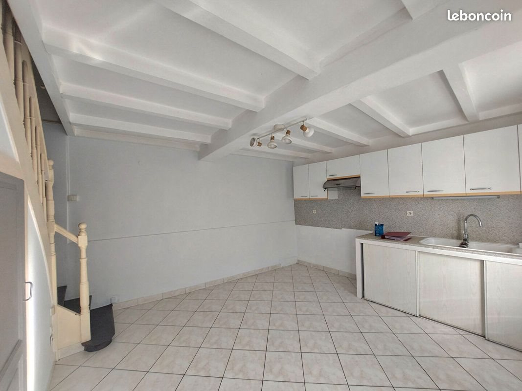 Maison à louer, 47m², Saintes