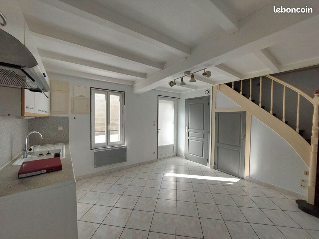 Maison à louer, 47m², Saintes
