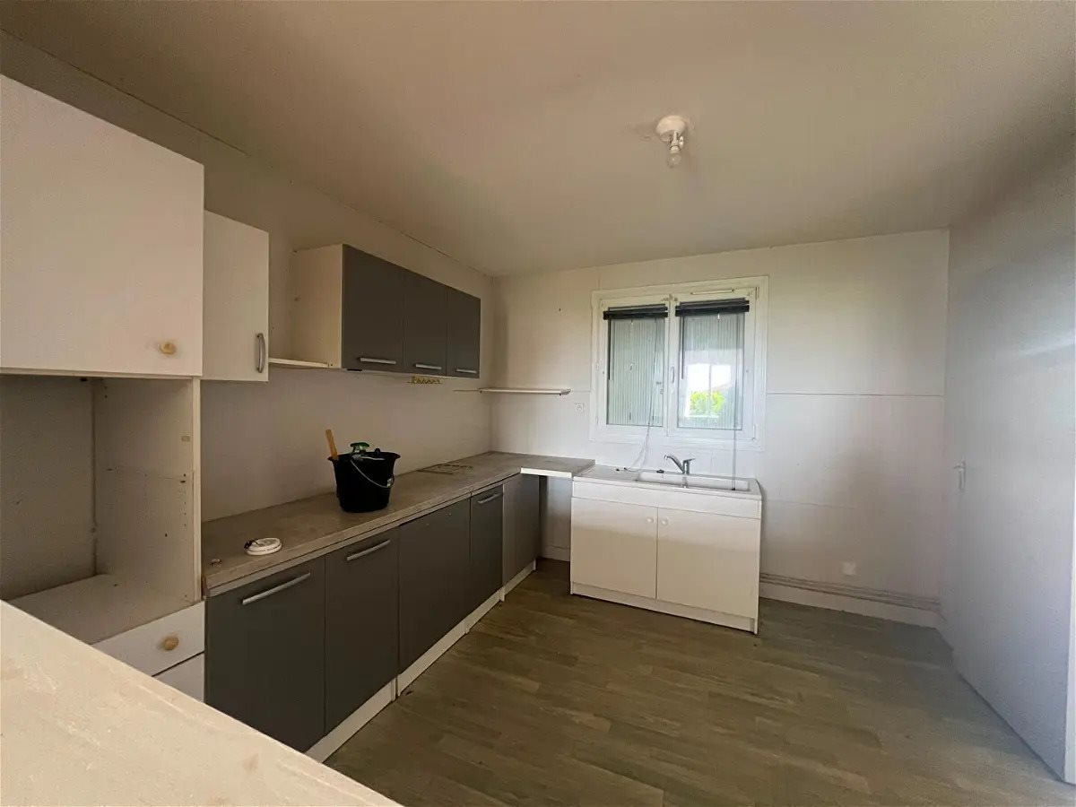 Maison à louer, 75m², Exireuil