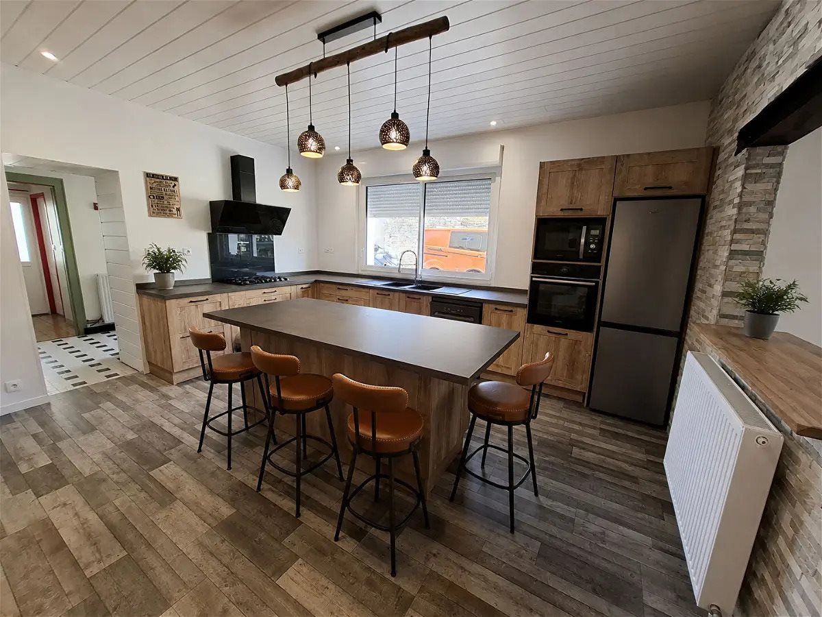 Maison à vendre, 187m², Saint-Hilaire-la-Palud