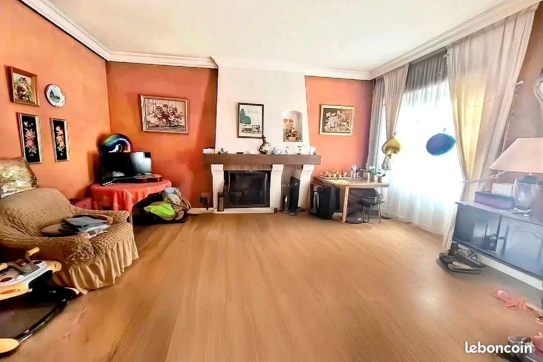 Maison à vendre, 230m², Beauvais-sur-Matha
