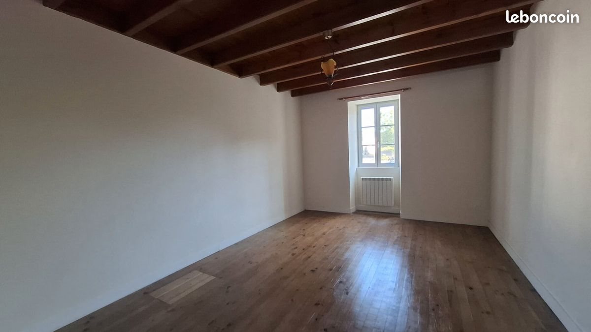 Maison à louer, 114m², Pamproux
