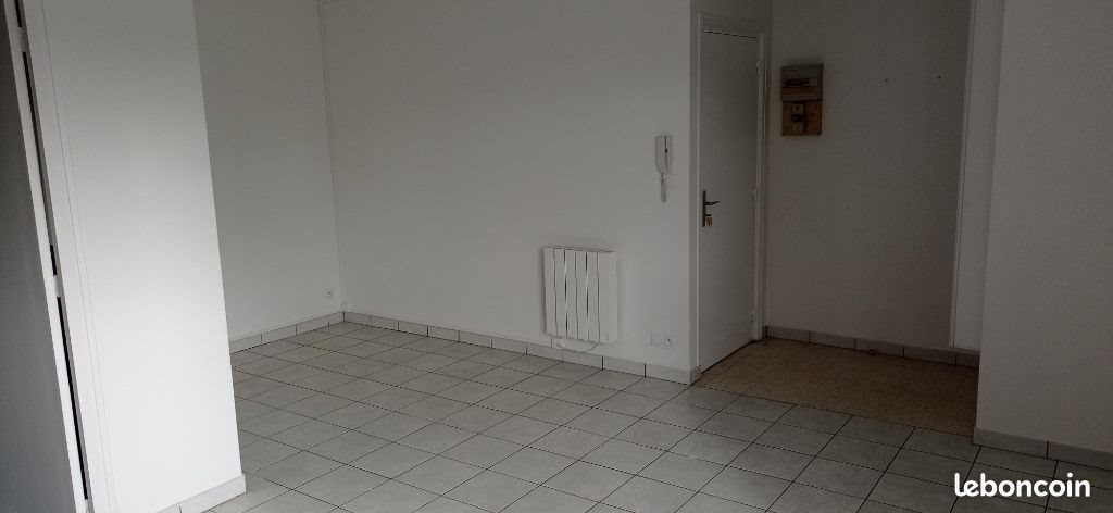 Appartement à louer, 28m², Niort