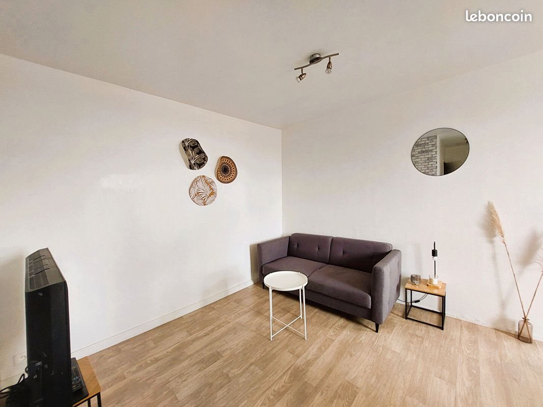 Appartement à louer, 35m², Saintes