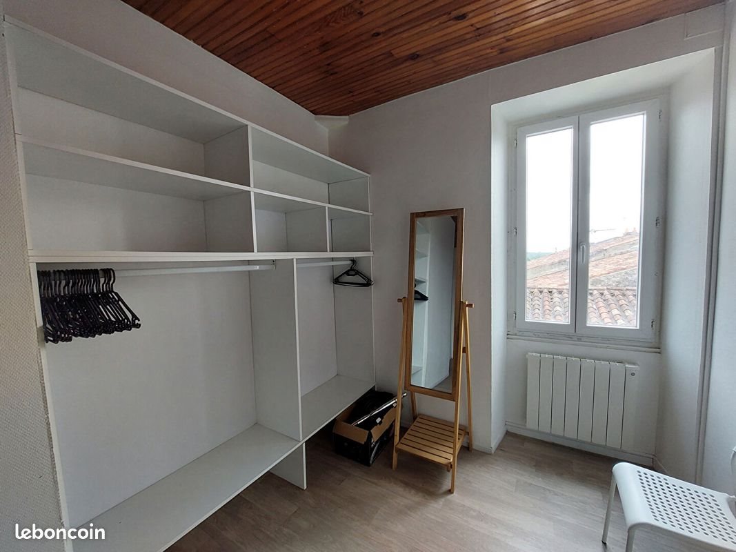 Appartement à louer, 35m², Saintes