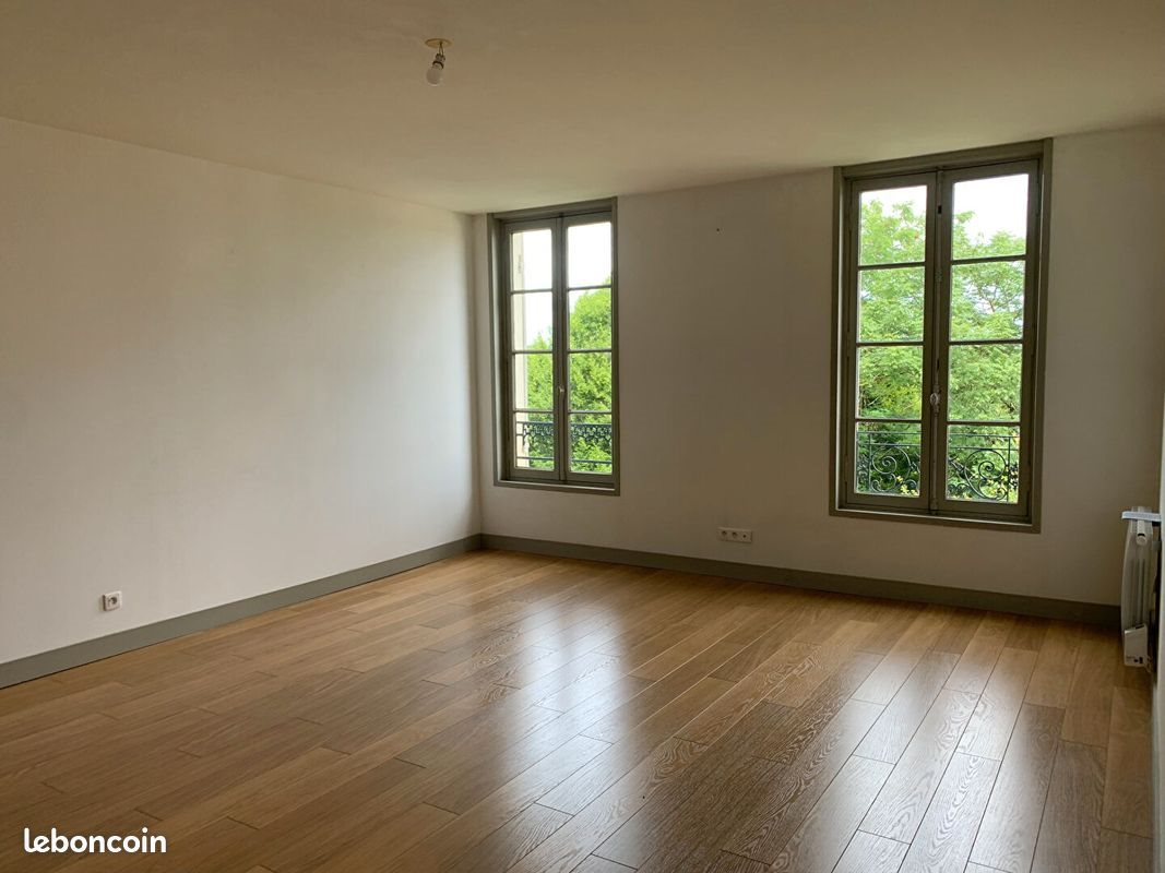 Appartement à louer, 74m², Saintes