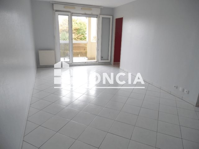Appartement à louer, 70m², Saint-Jean-de-la-Ruelle