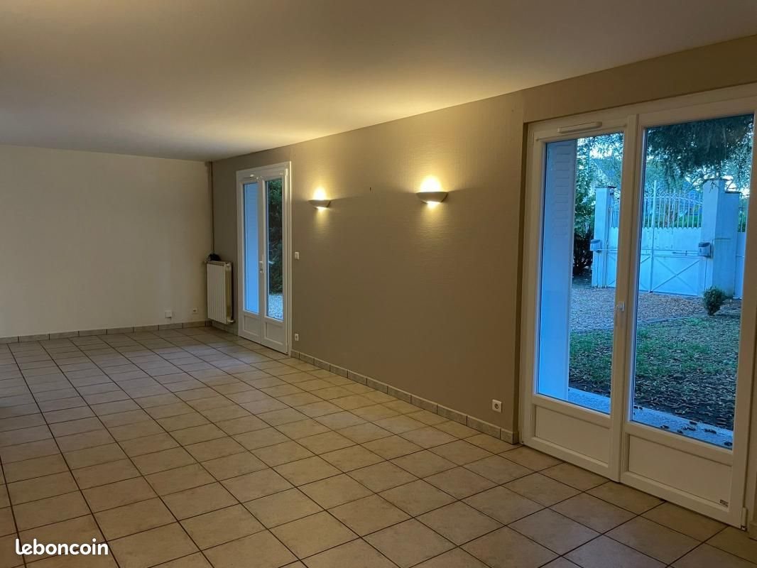 Appartement à louer, 94m², Olivet