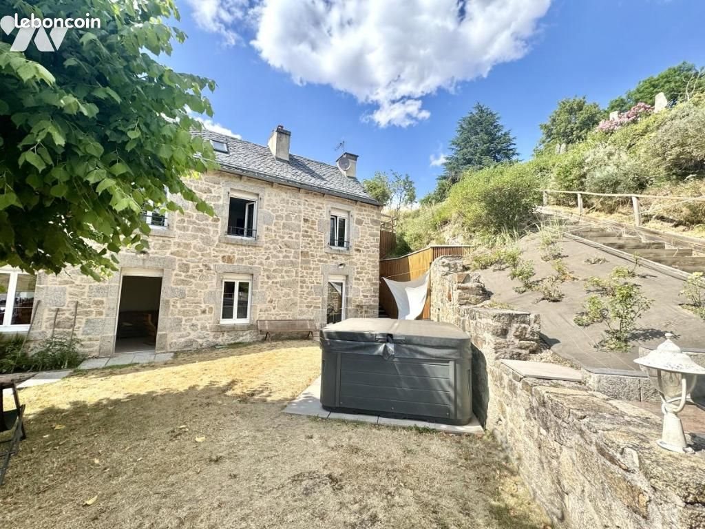 Maison à vendre, 107m², Aumont-Aubrac