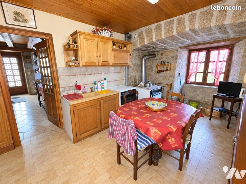 Maison à vendre, 270m², Aumont-Aubrac