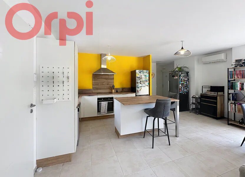 Maison à louer, 71m², Vallon-Pont-d'Arc