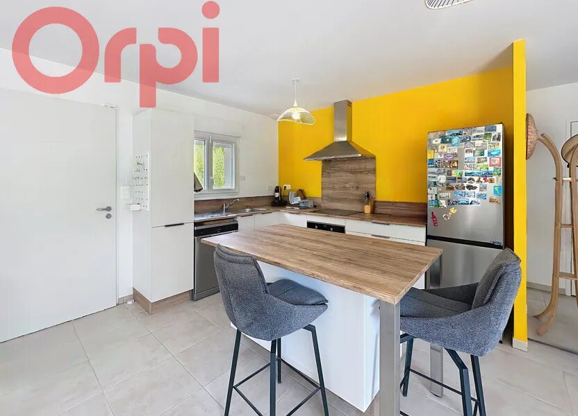 Maison à louer, 71m², Vallon-Pont-d'Arc