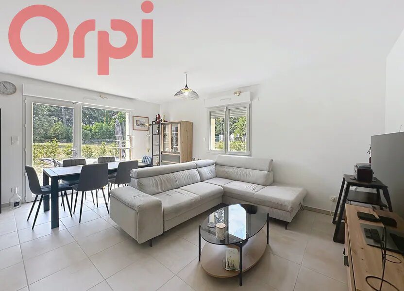 Maison à louer, 71m², Vallon-Pont-d'Arc