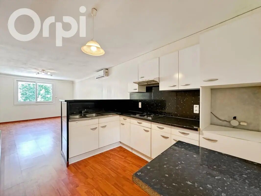 Appartement à louer, 59m², Thueyts
