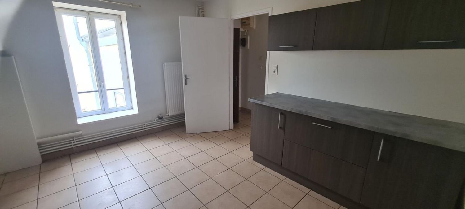 Appartement à louer, 82m², Gray