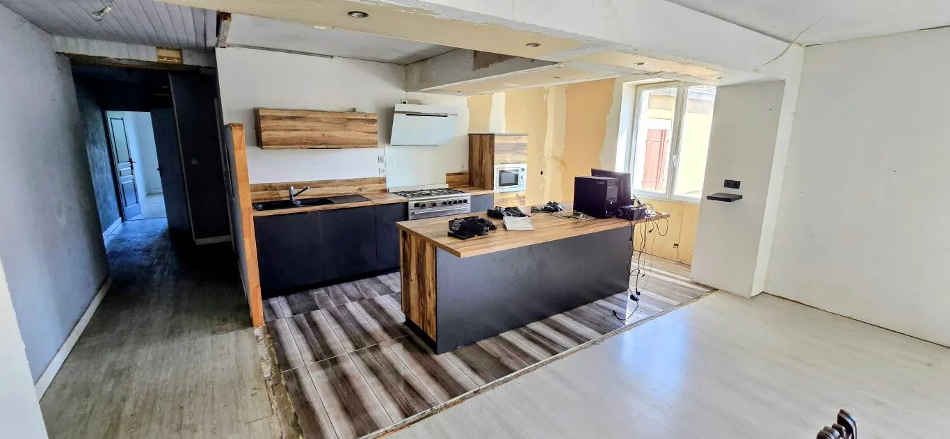Appartement à vendre, 139m², Arc-lès-Gray