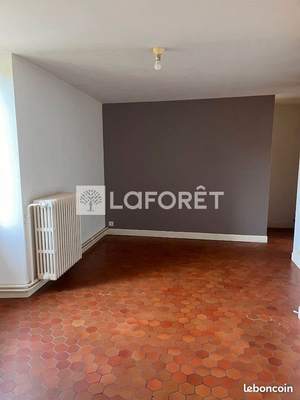 Appartement à louer, 55m², Gourdon