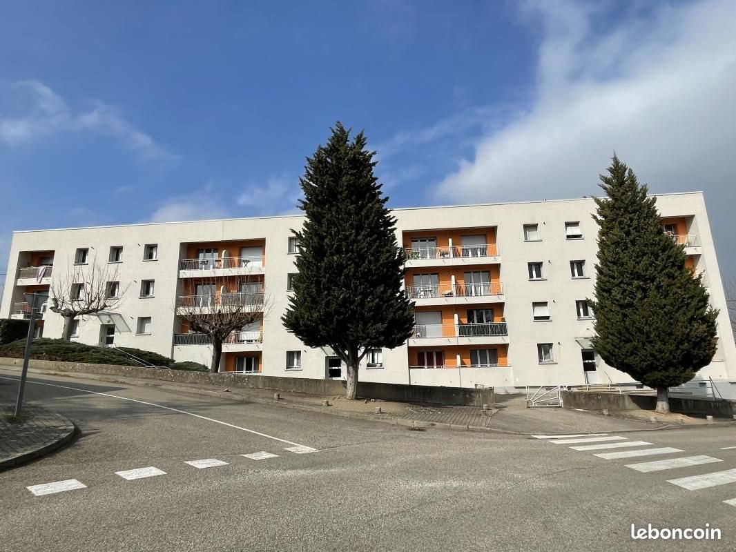 Appartement à louer, 64m², Saint-Pierre-de-Boeuf