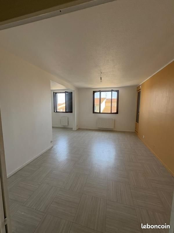 Appartement à louer, 84m², Pélussin