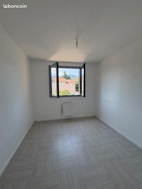 Appartement à louer, 84m², Pélussin
