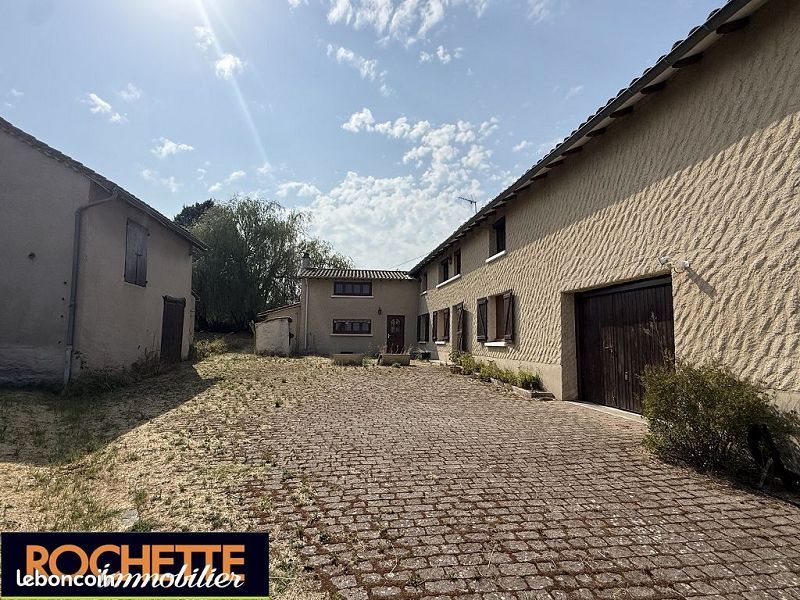 Maison à vendre, 158m², Nervieux