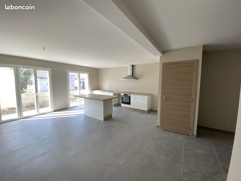 Maison à louer, 88m², Feurs