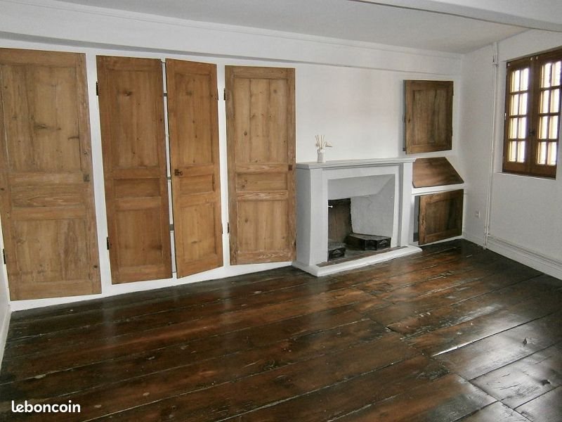 Maison à louer, 61m², Néronde
