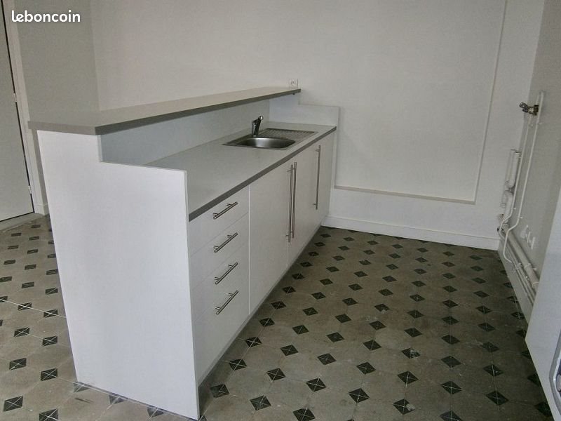 Maison à louer, 61m², Néronde