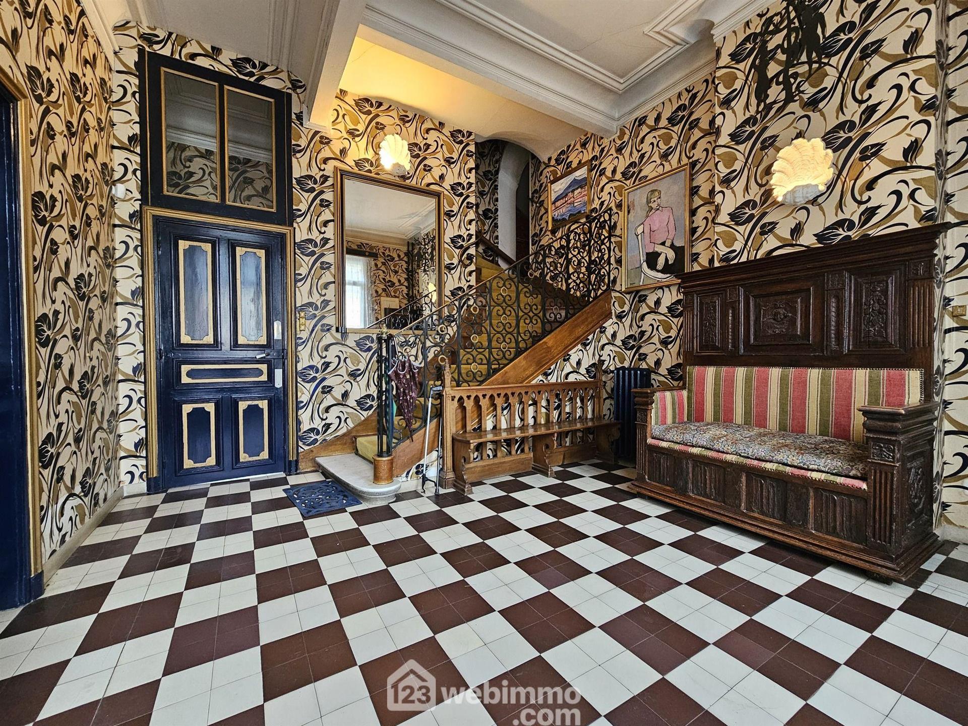 Maison à vendre, 353m², Crépy