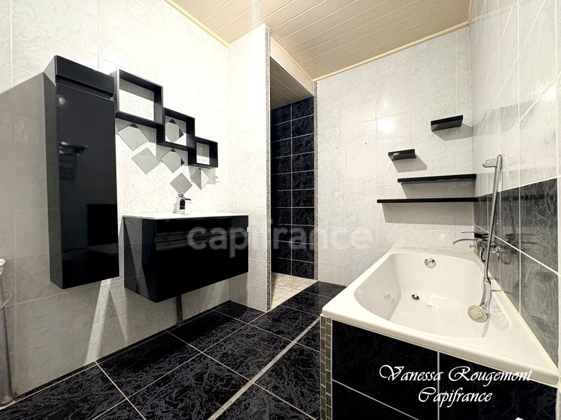Maison à vendre, 91m², Laroche-Saint-Cydroine