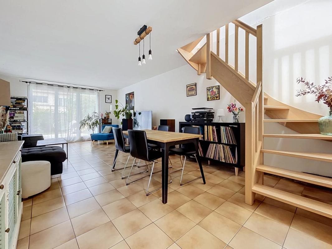 Maison à vendre, 107m², Le Mesnil-Saint-Denis