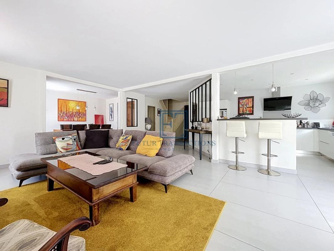 Maison à vendre, 154m², Le Mesnil-Saint-Denis
