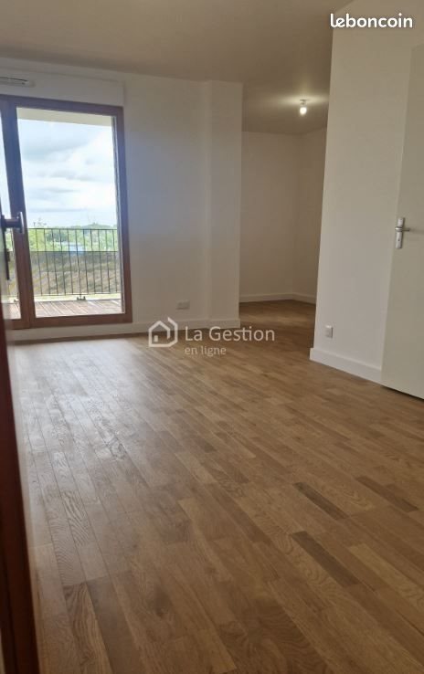 Appartement à louer, 33m², Saint-Cyr-l'Ecole