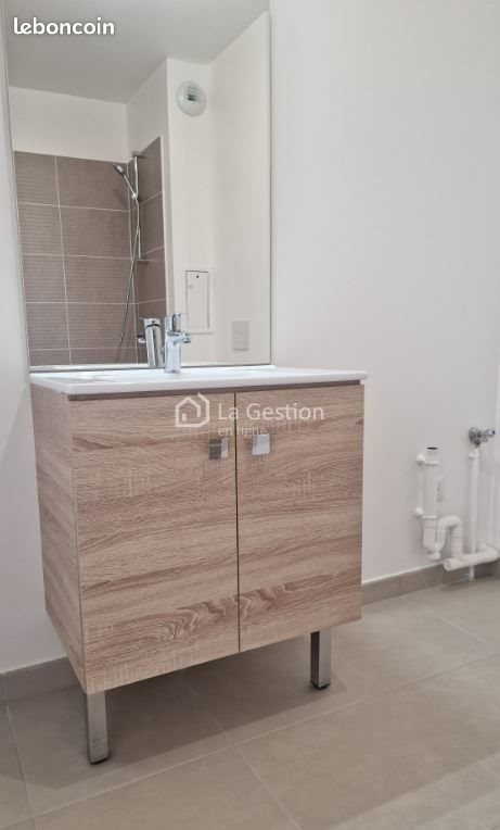 Appartement à louer, 33m², Saint-Cyr-l'Ecole