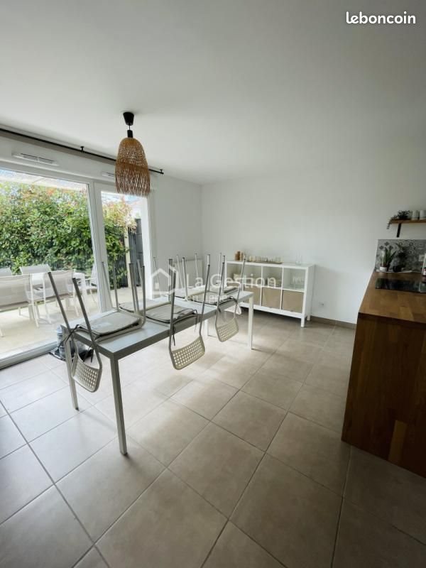 Maison à louer, 91m², Mèze