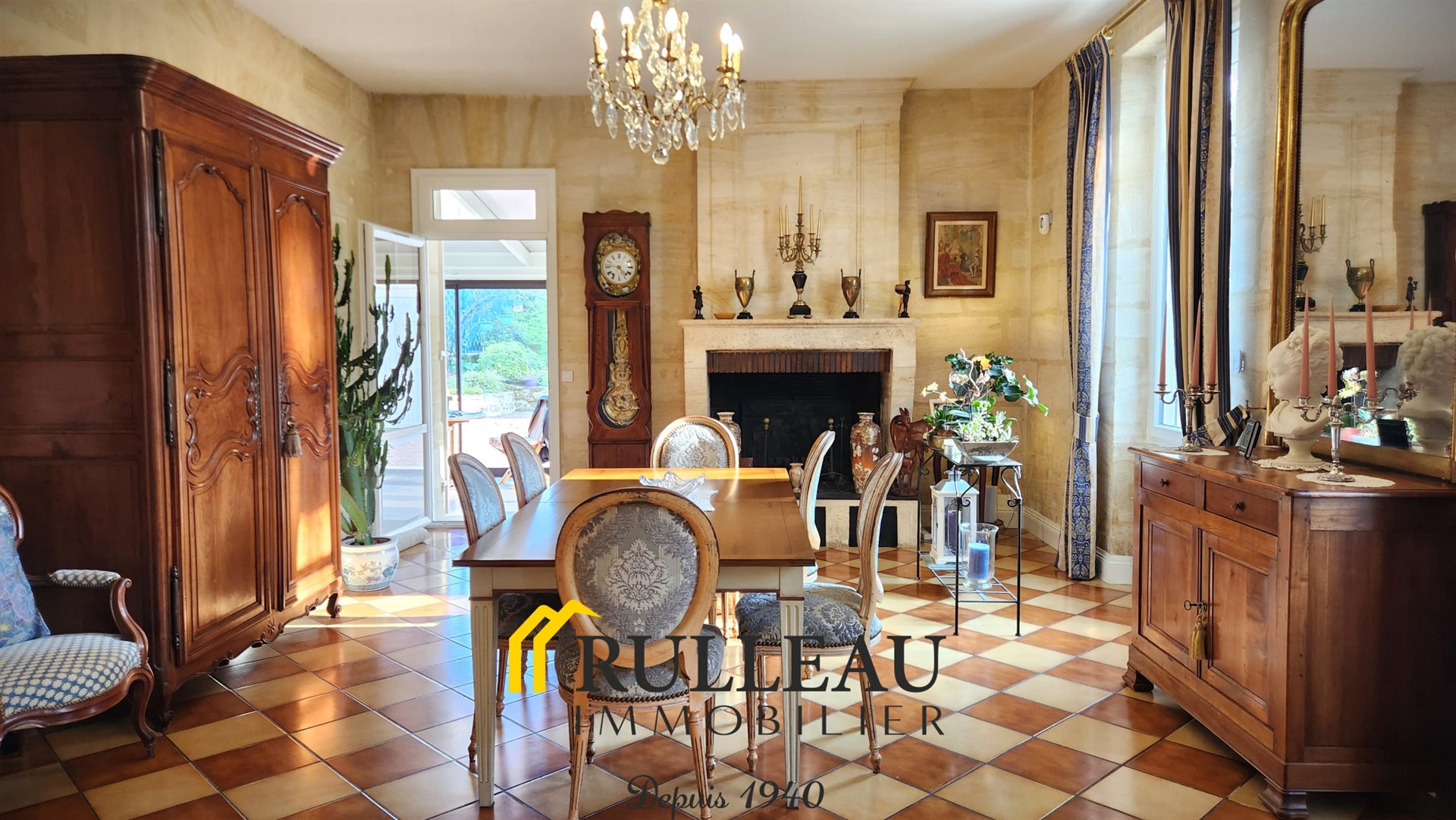 Maison à vendre, 242m², Saint-Laurent-d'Arce