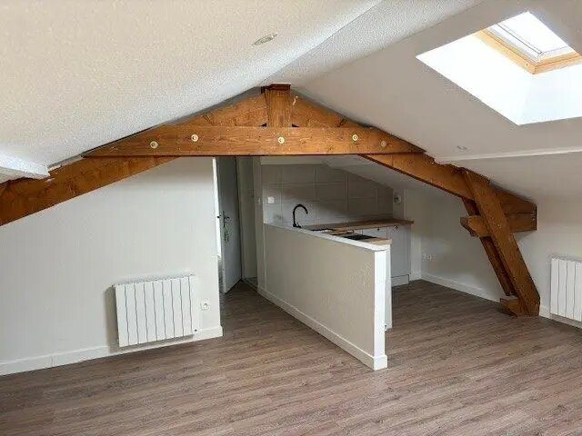 Appartement à louer, 39m², Thizy