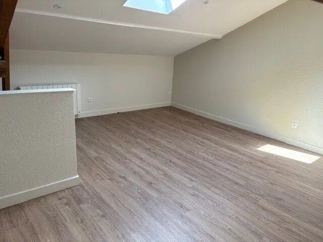 Appartement à louer, 39m², Thizy