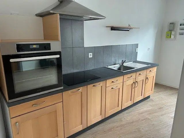 Appartement à louer, 80m², Thizy