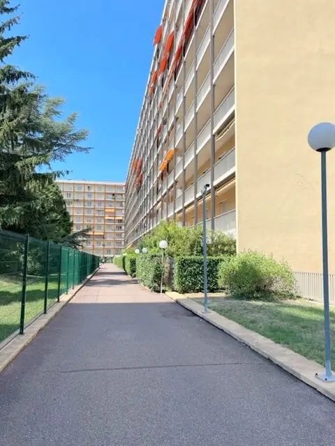 Appartement à louer, 125m², Saint-Étienne