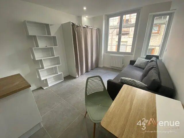 Appartement à louer, 21m², Saint-Etienne