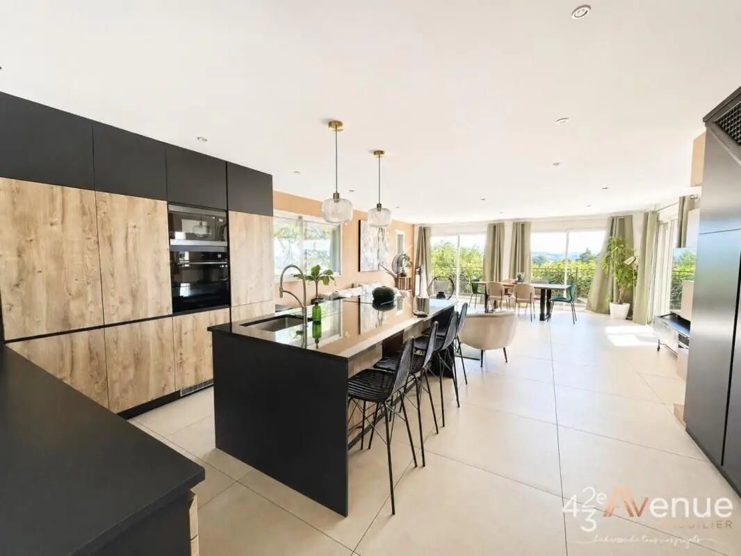 Maison à vendre, 180m², Saint-Genest-Lerpt