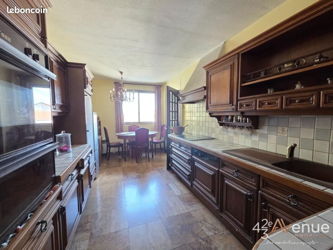 Appartement à vendre, 143m², Saint-Étienne