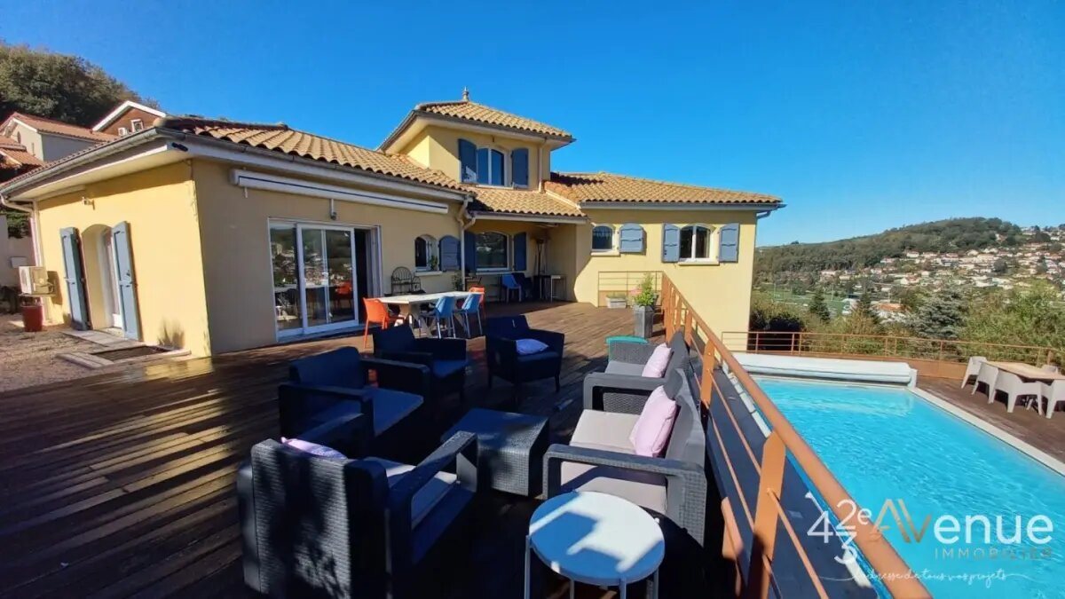 Maison à vendre, 214m², Saint-Priest-en-Jarez