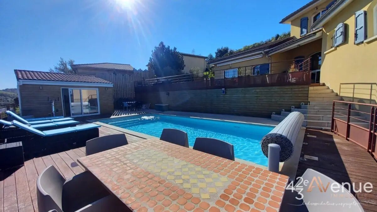 Maison à vendre, 214m², Saint-Priest-en-Jarez