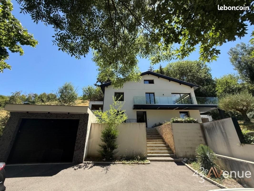 Maison à vendre, 200m², Saint-Etienne