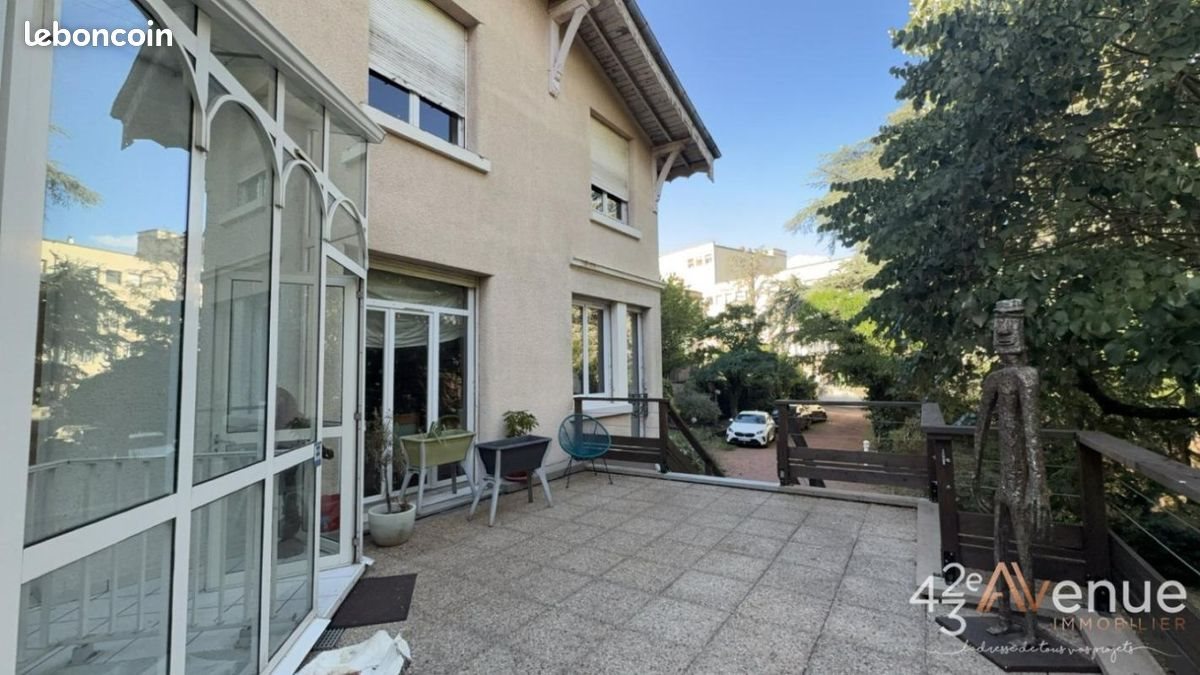 Maison à vendre, 379m², Saint-Étienne