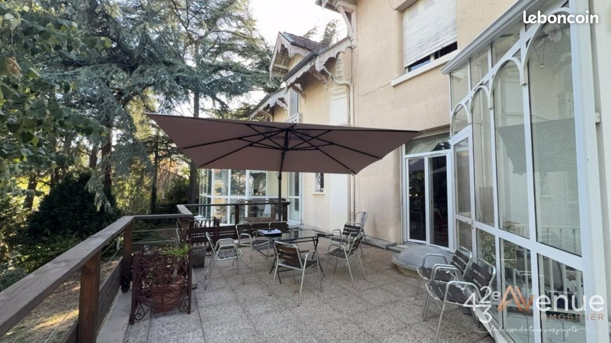 Maison à vendre, 379m², Saint-Étienne