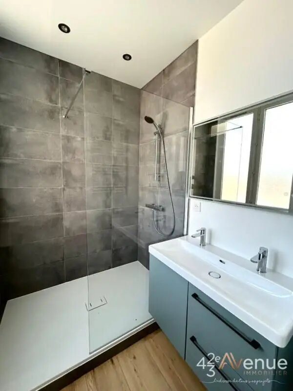 Appartement à vendre, 590m², Saint-Etienne